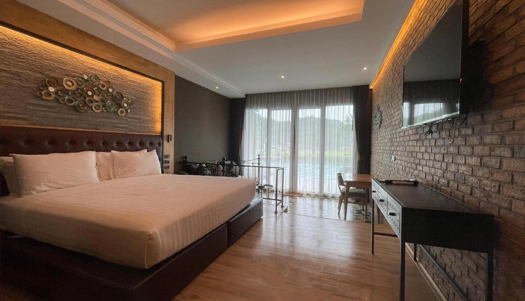 La Isla Pranburi Beach Resort Sam Roi Yot Exterior photo