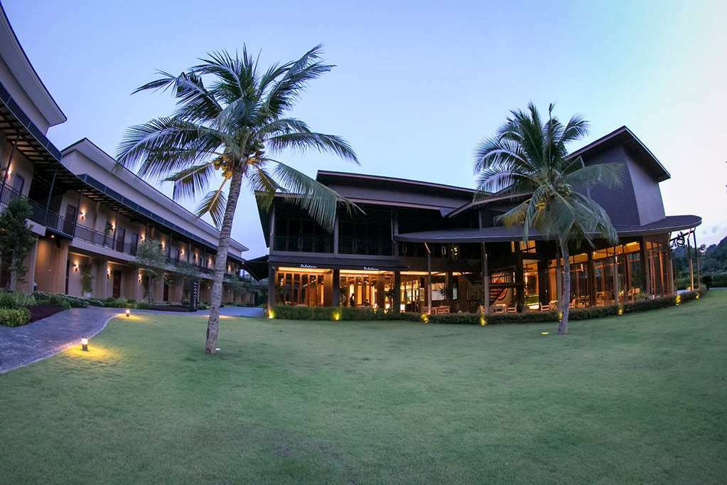 La Isla Pranburi Beach Resort Sam Roi Yot Exterior photo